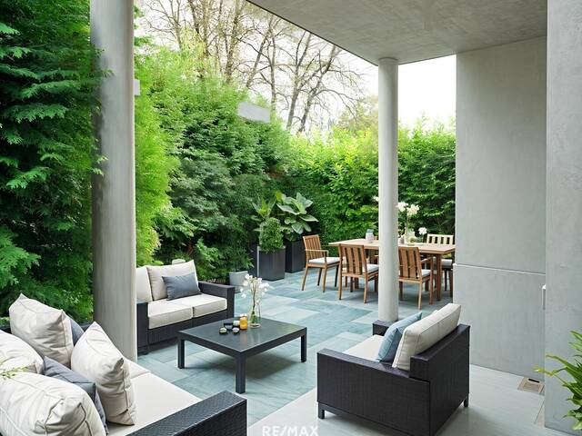Immobilie in Ebreichsdorf - Einziehen und wohlfühlen! Moderne 2-Zimmerwohnung in Grün- und Ruhelage mit Terrasse und Eigengarten - Carport inklusive! - Bild 0