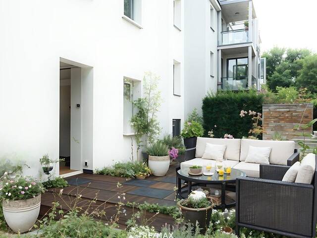 Immobilie in Ebreichsdorf - Einziehen und wohlfühlen! Moderne 2-Zimmerwohnung in Grün- und Ruhelage mit Terrasse und Eigengarten - Carport inklusive! - Bild 1