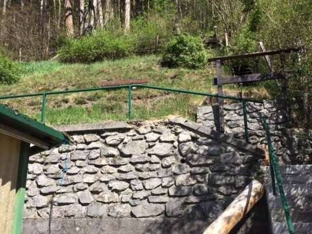 Immobilie in Gutenstein - Charmantes Landhaus in Gutenstein, 200m², 8 Zimmer, Garten, renovierungsbedürftig! - Bild 1