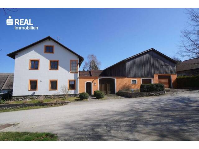 Immobilie in Friedersbach - Großes Wohnhaus, großer Garten, große Maschinenhalle - Bild 0