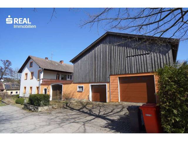 Immobilie in Friedersbach - Großes Wohnhaus, großer Garten, große Maschinenhalle - Bild 1