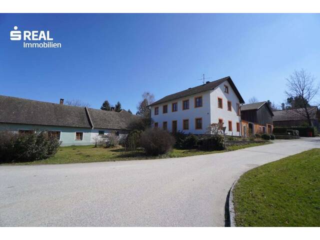 Immobilie in Friedersbach - Großes Wohnhaus, großer Garten, große Maschinenhalle - Bild 2