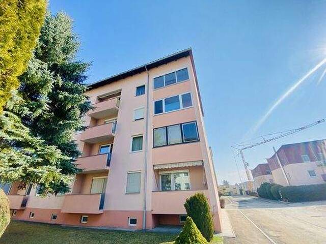 Immobilie in Zeltweg - Helle 3-Zimmer-Wohnung mit Loggia in Zeltweg - viel Potenzial zur Eigengestaltung - Bild 1