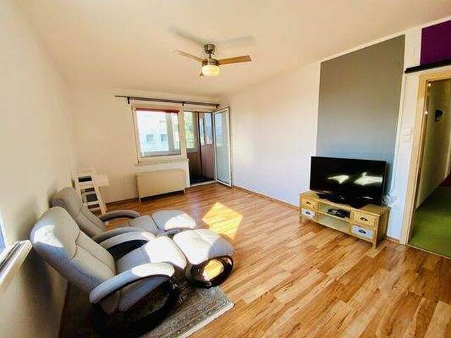 Immobilie in Zeltweg - Helle 3-Zimmer-Wohnung mit Loggia in Zeltweg - viel Potenzial zur Eigengestaltung - Bild 2