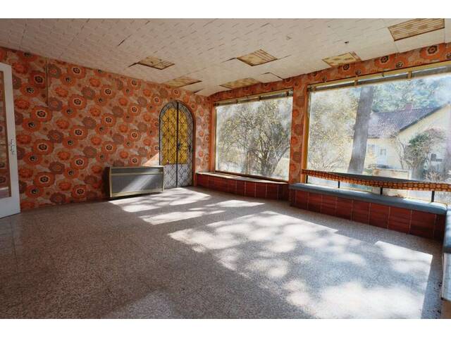 Immobilie in Hinterbrühl - 4 Zimmer Gartenwohnung (mit 350 m² Gartenfläche) direkt am Mödlingbach - Bild 0