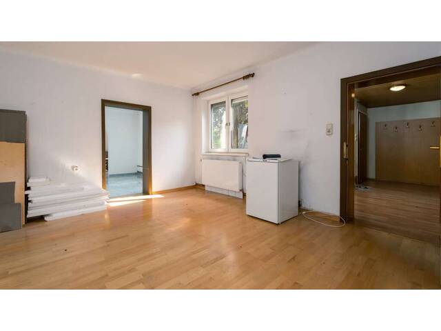 Immobilie in Leopoldsdorf im Marchfelde - NUR 10 Minuten von Wien! Sanierungsbedürftiges Juwel mit großem Garten - Leopoldsdorf im Marchfeld - Bild 3