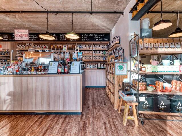 Immobilie in Telfs - Traditionelles Haus mit mehreren Wohneinheiten, Caférösterei und Hofladen in Bestlage von Telfs ! - Bild 1