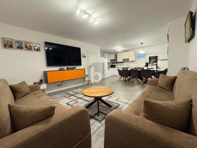 Immobilie in Neuzeug - LUXURIÖSER WOHNHIT MIT AUßERGEWÖHNLICHEM PLATZANGEBOT - Bild 3