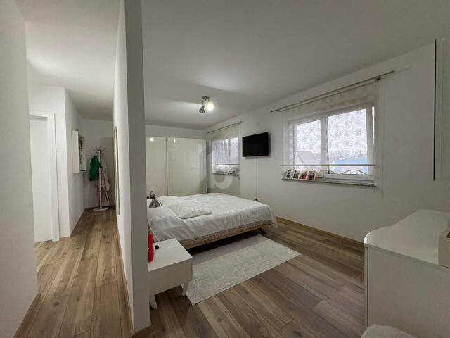 Immobilie in Neuzeug - LUXURIÖSER WOHNHIT MIT AUßERGEWÖHNLICHEM PLATZANGEBOT - Bild 4