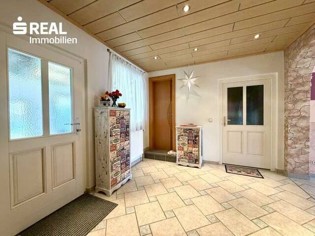 Immobilie in Wildendürnbach - Landleben genießen: Einfamilienhaus mit Garten und Doppelgarage - Bild 1