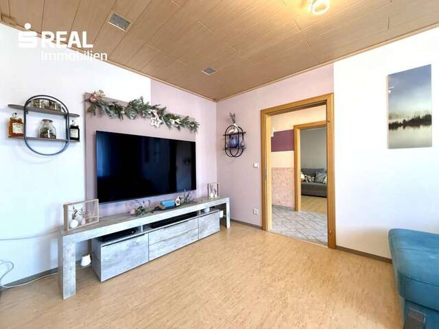 Immobilie in Wildendürnbach - Landleben genießen: Einfamilienhaus mit Garten und Doppelgarage - Bild 3