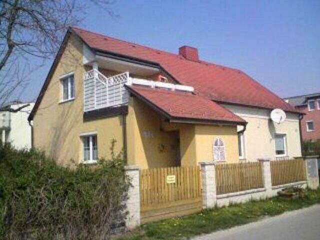 Immobilie in Strasshof an der Nordbahn - Schönes Eckgrundstück mit geräumigem, vielseitig nutzbarem Wohnhaus - derzeit 2 Wohneinheiten! - Bild 0