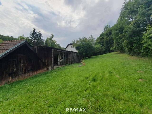 Immobilie in Kirchbach - Charmante Villa mit großem Grundstück und Sanierungspotenzial in Unterkirchbach - Bild 1