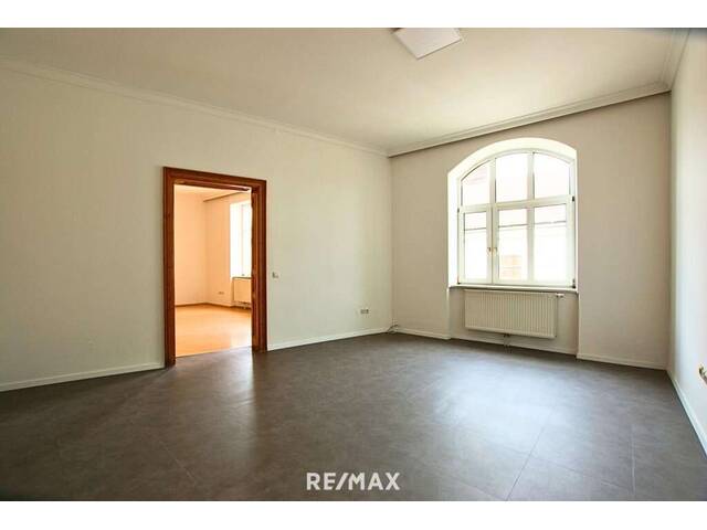 Immobilie in Pottenstein - HISTORISCHES FLAIR & VIEL PLATZ! 3-Zimmerwohnung-Top 4! - Bild 2