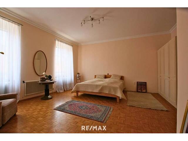 Immobilie in Pottenstein - HISTORISCHES FLAIR & VIEL PLATZ! Großzügige 3-Zimmerwohnung Top-3! - Bild 1