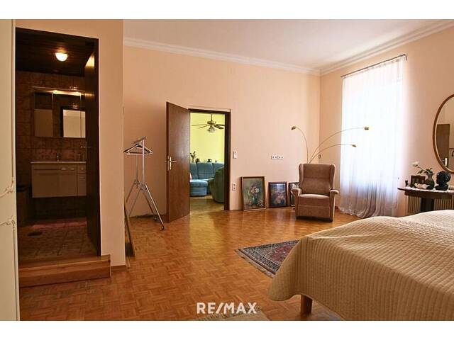 Immobilie in Pottenstein - HISTORISCHES FLAIR & VIEL PLATZ! Großzügige 3-Zimmerwohnung Top-3! - Bild 2