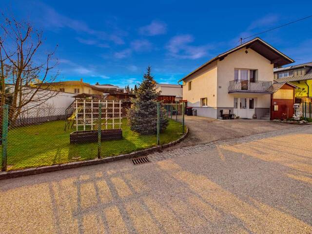 Immobilie in Offenhausen - Reizendes Einfamilienhaus mit großzügigem Gartenparadies & moderner Technik - sofort bewohnbar! - Bild 2