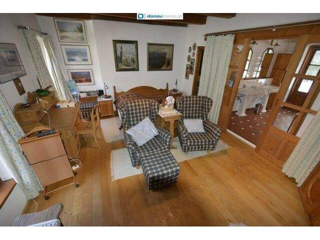 Immobilie in Langenlois - Geschichtsträchtige Traum-Immobilie mit Wellnessbereich, großem Außenbereich und Schwimmteich in Langenlois - Bild 1