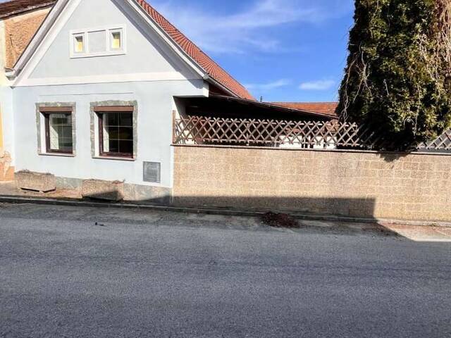 Immobilie in Großpetersdorf - Charmantes Einfamilienhaus mit viel Potenzial in Großpetersdorf - Bild 3