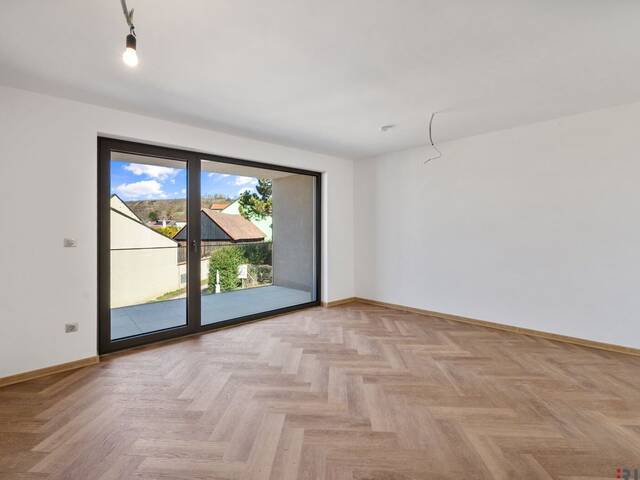 Immobilie in Wolkersdorf im Weinviertel - Leben im Weinviertel *** 2-Zimmer mit Terrasse *** Nähe Wolkersdorf und Gerasdorf - Bild 1