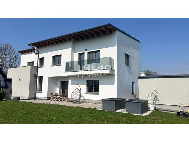 Immobilie in Hofstetten - Neuwertiges Traumhaus mit Fernblick - Bild 1