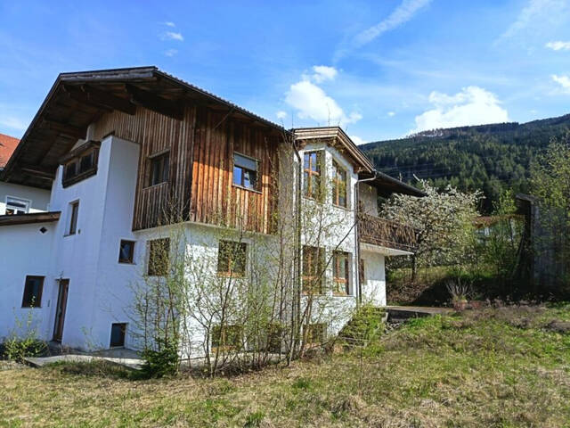 Immobilie in Rinn - Große Chance!! Zweifamilienhaus ideal auch für Praxis, in Rinn, mit 1800 qm großen Grundstück!! - Bild 1