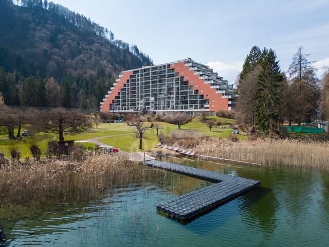 Immobilie in Ostriach - SEEWOHNUNG-Garconniere mit direkten Seezugang, Loggia und Freizeitwohnsitzwidmung am Ossiacher See - Bild 1