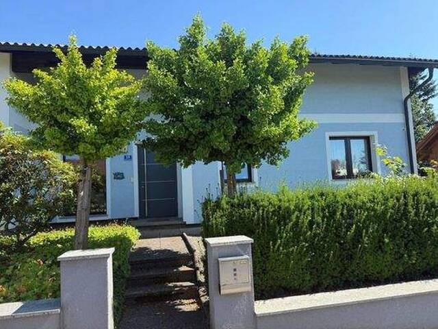 Immobilie in Brunnenthal - Schönes Einfamilienhaus mit Pool, Ausbaureserve und unverbaubarer Waldrandlage in Brunnenthal - Bild 0