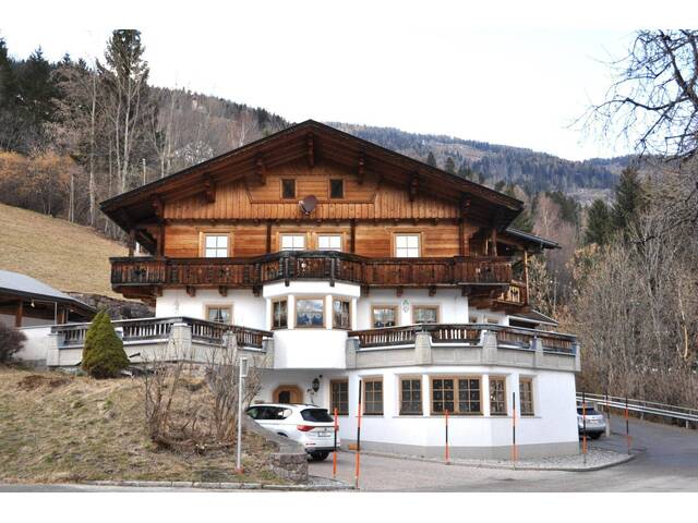 Immobilie in Winklern - Großzügige Liegenschaft mit Wohn- und Gewerbeflächen in Winklern - Bild 0