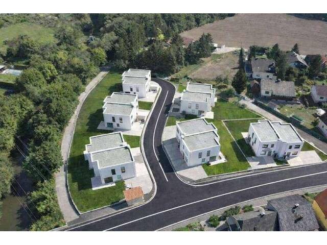 Immobilie in Enzesfeld-Lindabrunn - NUR HAUS 11 - EINZIGARTIGES EINFAMILIENHAUS MIT KELLER & GARTEN - Bild 0