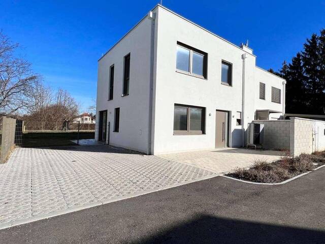 Immobilie in Enzesfeld-Lindabrunn - NUR HAUS 11 - EINZIGARTIGES EINFAMILIENHAUS MIT KELLER & GARTEN - Bild 2