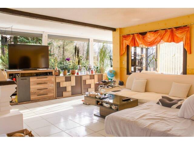 Immobilie in Altlengbach - Alleinlage im Wienerwald: 1,24 ha Natur, Teich, Pool & ein Haus zum Ankommen - Bild 2