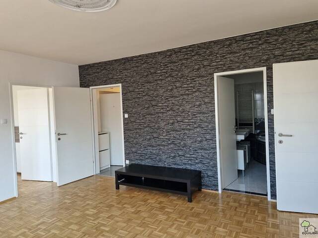 Immobilie in Bisamberg - FAMILIENWOHNTRAUM BISAMBERG - Großzügige 4-Zimmer-Wohnung mit Loggia und Ausblick - Bild 1