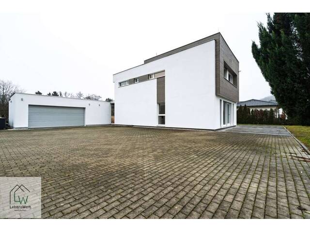 Immobilie in Hannersdorf - Privates Naturresort: Designhaus mit Schwimmteich & 3.149 m² - Bild 1