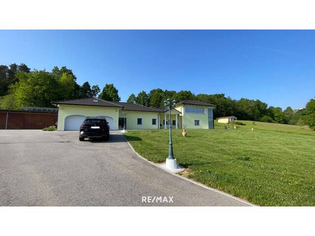 Immobilie in Litzelsdorf - ****Alleinlage**** Einzigartige Liegenschaft mit 6,3 ha Eigengrund - Bild 2