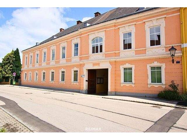 Immobilie in Pottenstein - GESAMTPAKET MIT ANLAGEPOTENTIAL! 4 Wohneinheiten und noch mehr! - Bild 0