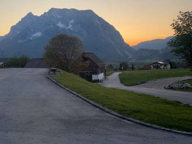 Immobilie in Aigen im Ennstal - Zeitwohnsitzfähig mit Hallenbad und Grimmingblick - Bild 0