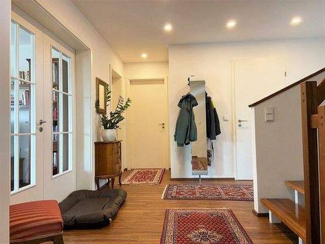 Immobilie in Klöch - Luxuriöses Einfamilienhaus, Doppelgarage, liebevolle Gartengestaltung mit Pool in Aussichtslage - Bild 4