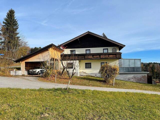 Immobilie in Thalgau - THALGAU - Geräumiges Einfamilienhaus mit Wintergarten, Doppelgarage, Sauna, Solaranlage, Kachelofen uvm. - Bild 0