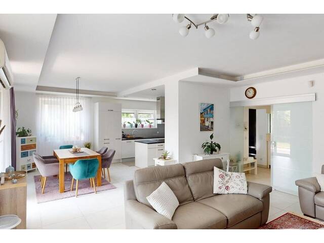 Immobilie in Groß-Enzersdorf - Modernes 6 Zimmer Familienhaus nahe der Lobau - Bild 3