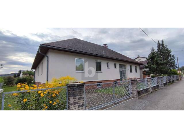 Immobilie in Neuzeug - TRAUMHAFTER SONNIGER GARTEN! GERÄUMIG MIT VIEL POTENTIAL - Bild 4