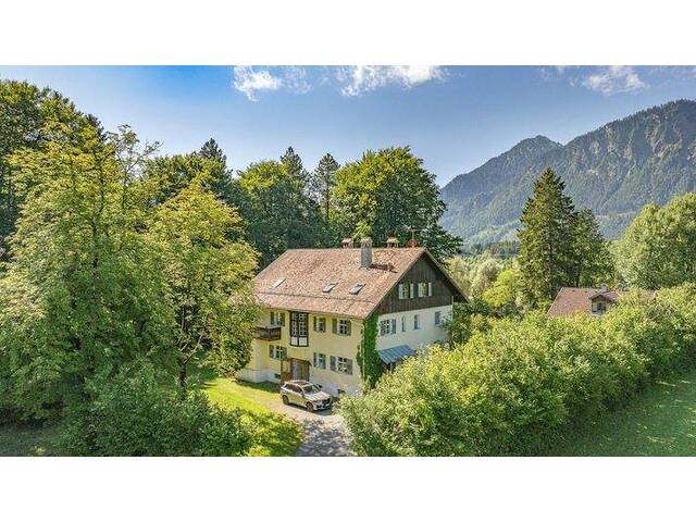 Immobilie in Unterpinswang - Historische Villa in idyllischer Lage - Bild 2