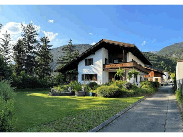 Immobilie in Zirl - Traumhaftes Landhaus mit Panoramablick auf die Tiroler Bergwelt – Innsbruck-Land - Bild 1