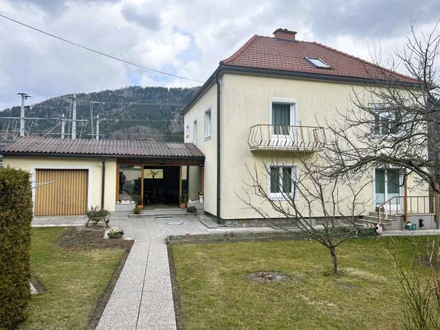 Immobilie in Friesach - Gepflegtes Einfamilienhaus in Friesach, 163 m², Garage, Kamin, Top Ausstattung, EUR 330.000,00 - Bild 0