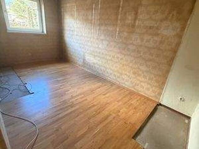 Immobilie in Innsbruck - Vollsanierungsbedürftige 3-Zimmer-Wohnung in Rum bei Innsbruck - Bild 3