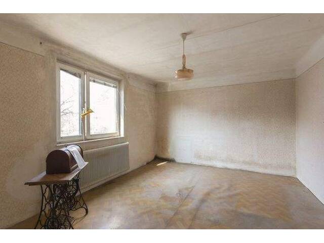 Immobilie in Leopoldsdorf - Oberlaaerstraße - renovierungsbedürftiges Einfamilienhaus mit Garage - Bild 1