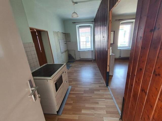 Immobilie in Gmünd - Sanierungsbedürftige Wohnung in Gmünd mit geplantem Balkon - großes Potenzial - Bild 2