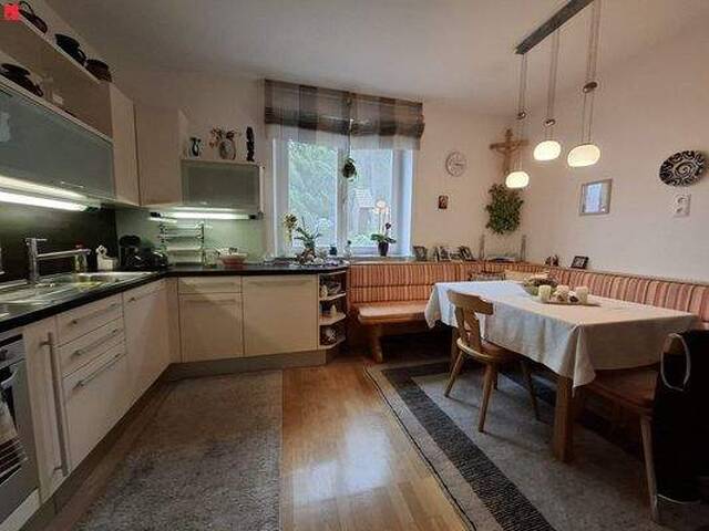 Immobilie in Pöllau - 7-Zimmer-Mehrfamilienhaus mit Biotop - Bild 1