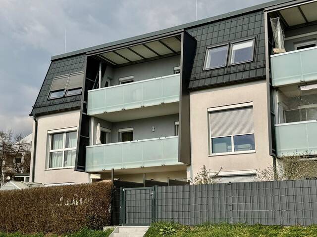 Immobilie in Katsdorf - GEPFLEGTE DACHGESCHOSSWOHNUNG II HOCHWERTIGE AUSSTATTUNG II EINZELGARAGE + FREISTELLPLATZ II ZENTRUM KATSDORF - Bild 0