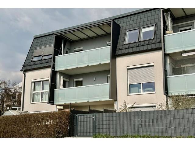 Immobilie in Katsdorf - GEPFLEGTE DACHGESCHOSSWOHNUNG II HOCHWERTIGE AUSSTATTUNG II EINZELGARAGE + FREISTELLPLATZ II ZENTRUM KATSDORF - Bild 3